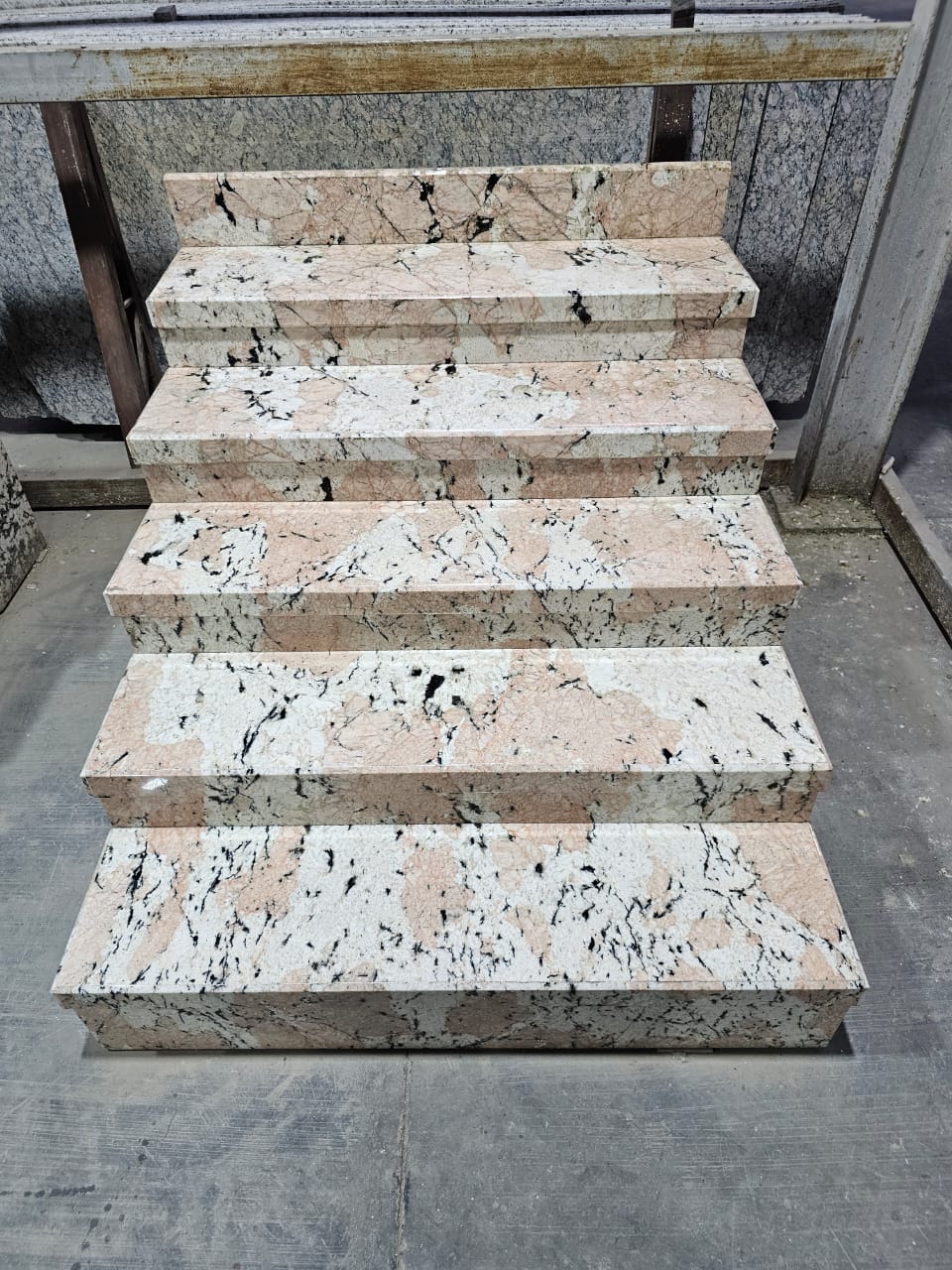 कमर्शियल टाइल्स